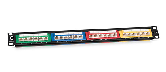 Патч-панель 19 (1U), 24 портов RJ-45, категория 5e, Dual IDC, цветная панель, угол портов 45 градусов.<br />Вид спереди.