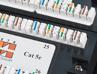 Патч-панель 19 (2U), 48 портов RJ-45, категория 5e, Dual IDC, с задним кабельным организатором.<br />Заделка Dual IDC (Krone и 110 тип).